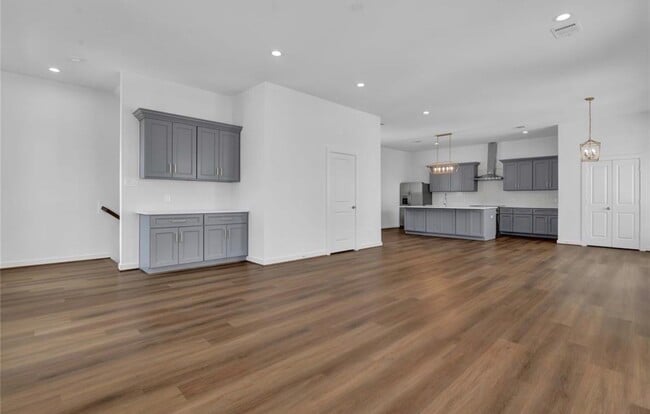 Photo - 207 Edgewood St