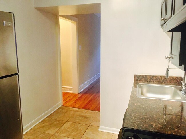 Photo - 4817 N Springfield Ave Unit 2W