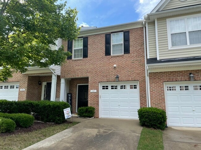 Photo - Beautiful 2 bed 2.5 bath brick townhome in Apex