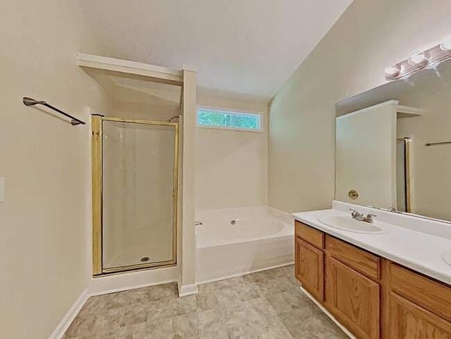 Photo - 275 Promenade Way SW