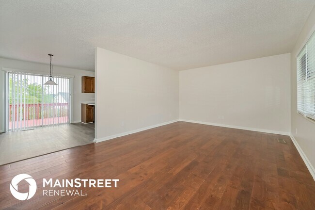 Photo - 1320 Windamere Rd