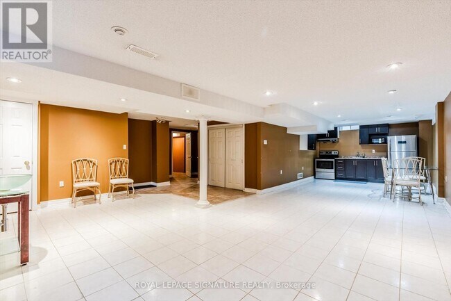 Photo - 6382 Donway Dr