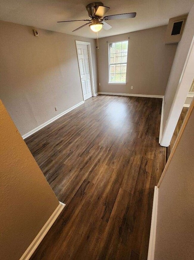 Photo - 149 Merrick St Unit A