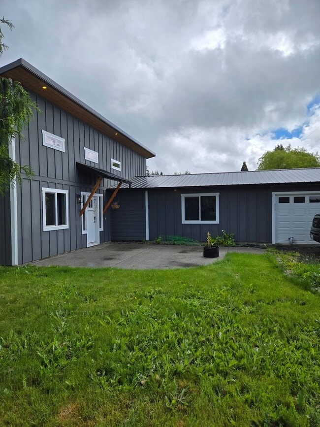 Photo - 3 Bedroom 2 Bath with Garage in Mossyrock