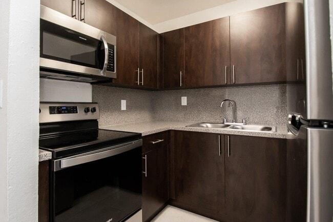 Photo - Legacy Amanda Palms