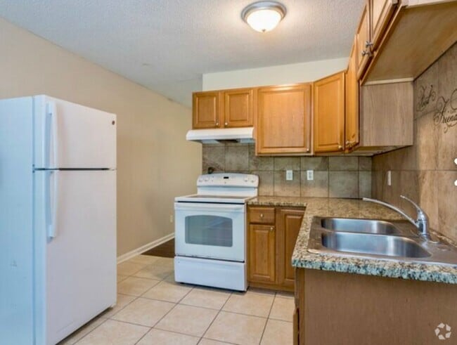 Building Photo - 2404 Owen St Unit A Rental