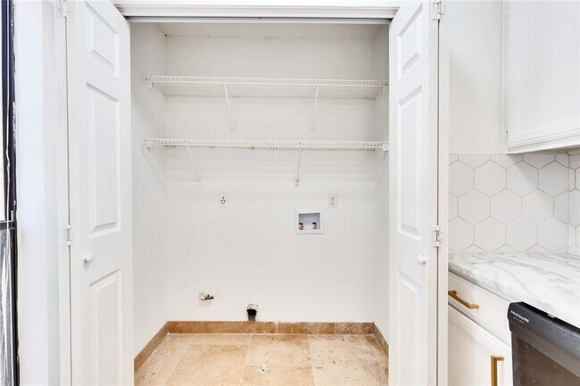 Photo - 6711 Deatonhill Dr