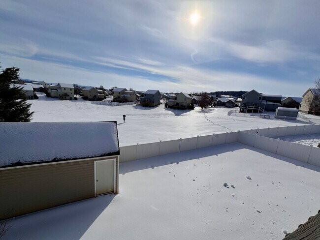 Photo - House for Rent in Broadway