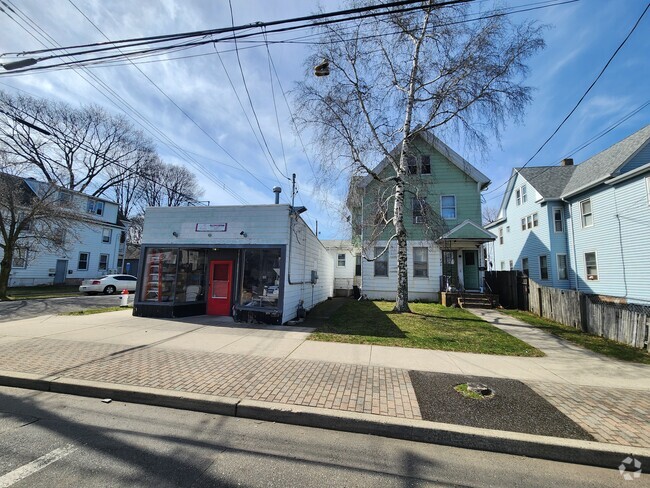 Building Photo - 224 Campbell Ave Unit 2nd fl Rental