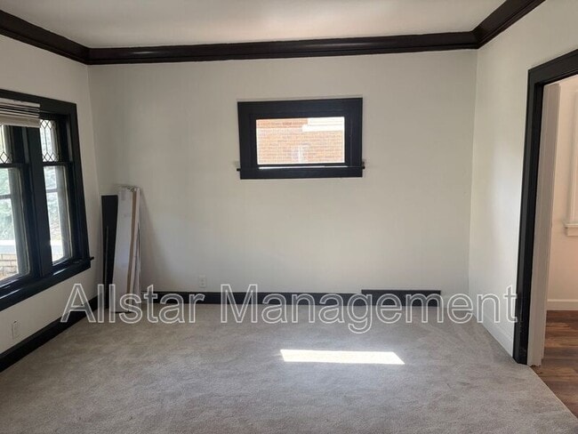 Photo - 11909 Parkhill Ave Unit Down