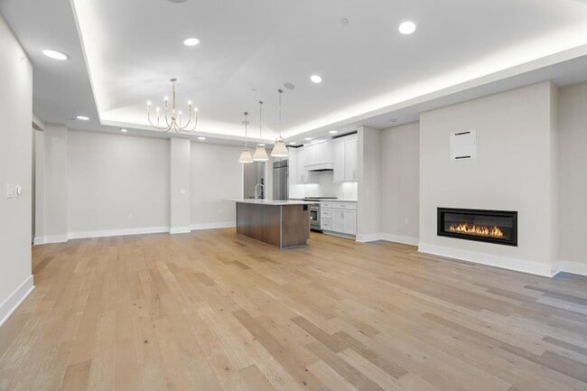 1 Hill Farm Rd