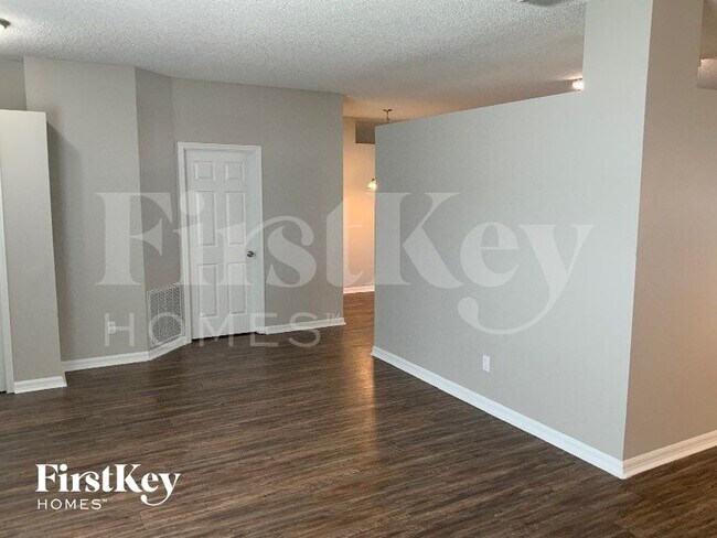 Photo - 2242 Mantilla Ave SE