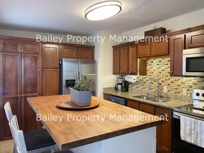 Photo - 1046 E Caldwell St