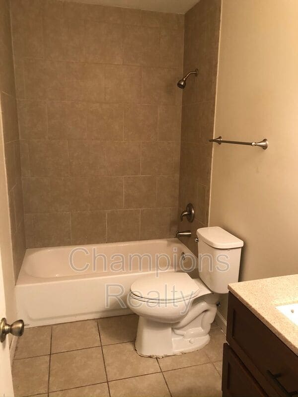 Photo - 2834 Mimosa St