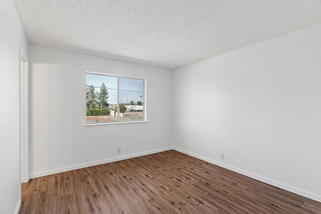 1221 B St, Yuba City, CA 95991