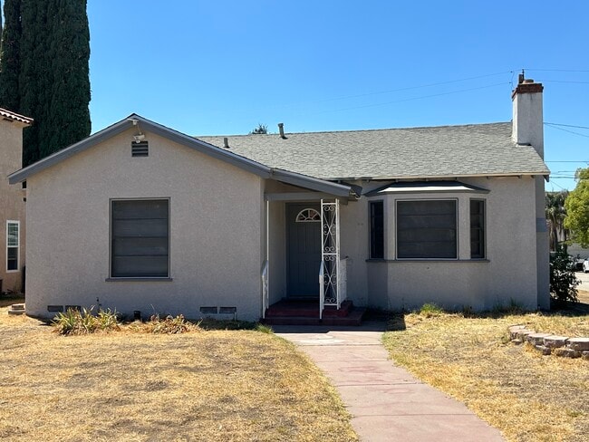 Building Photo - 3096 N Stoddard Ave Rental