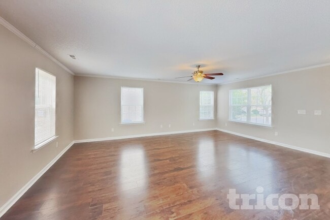 Photo - 223 Pebblestone Dr