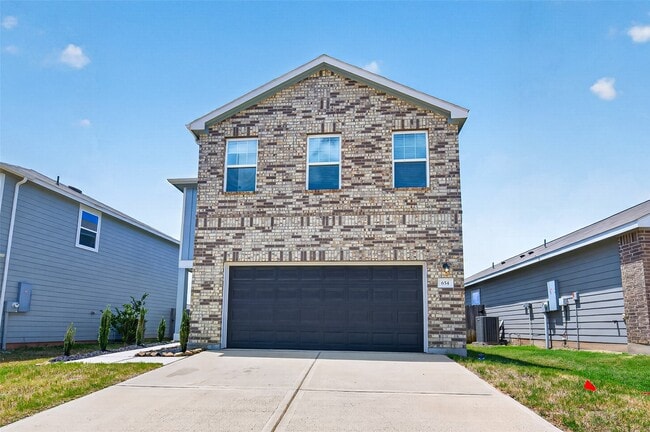 Photo - 654 Amesbury Rd