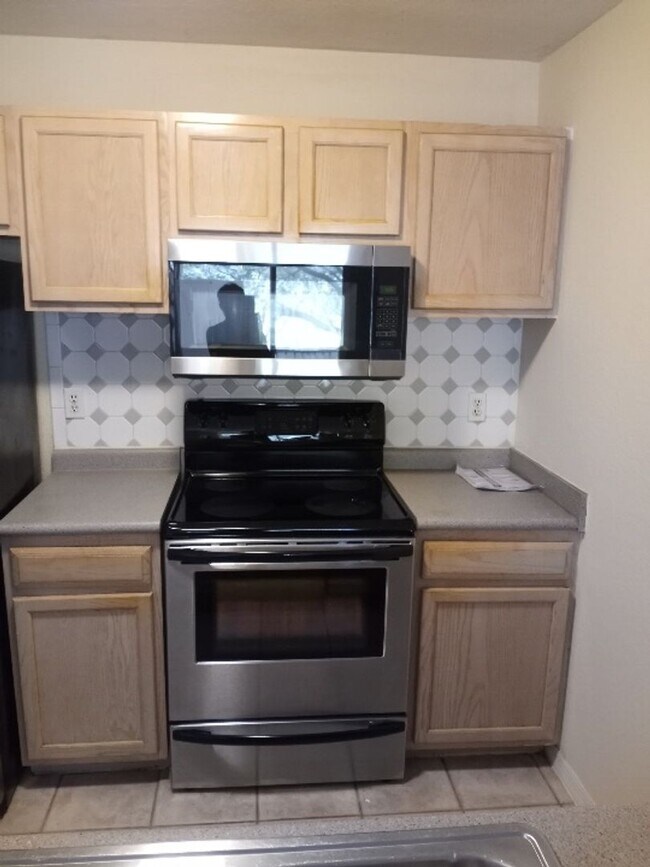 Photo - 8939 Latrec Ave