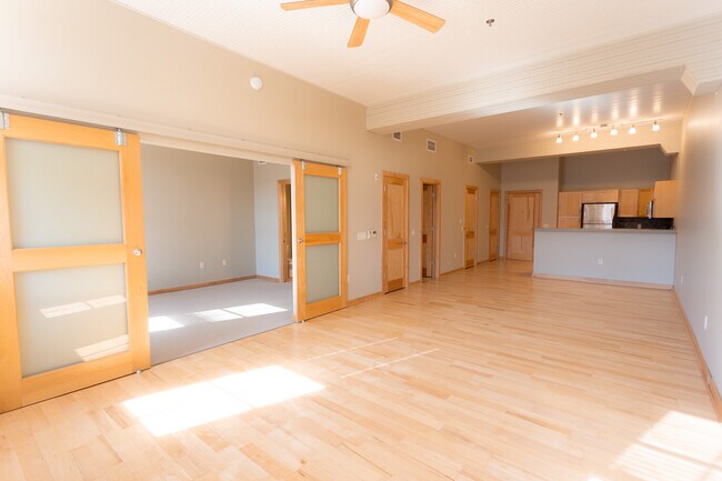 Larson Square Lofts