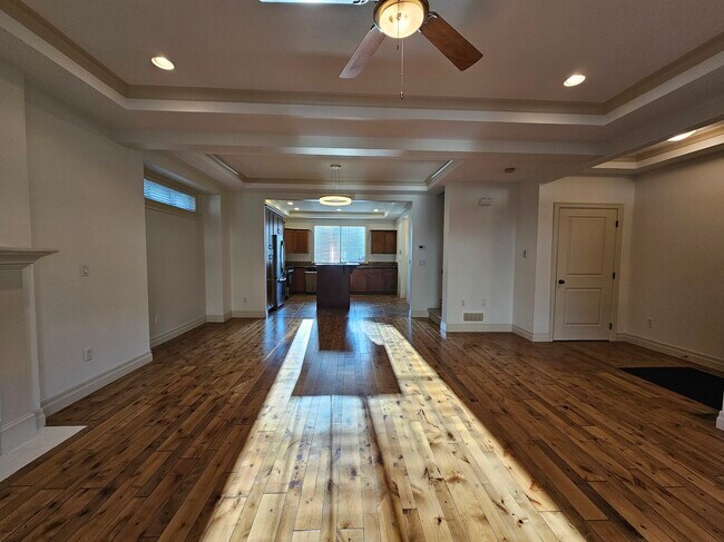 Photo - 5949 Officers Row