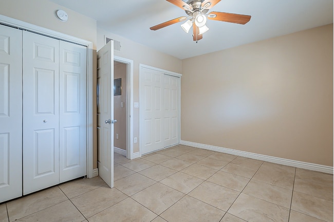 818 W Osborn Rd Unit B