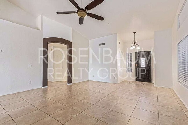 Photo - Gorgeous 3-bedrooms, 2-baths home in the d...