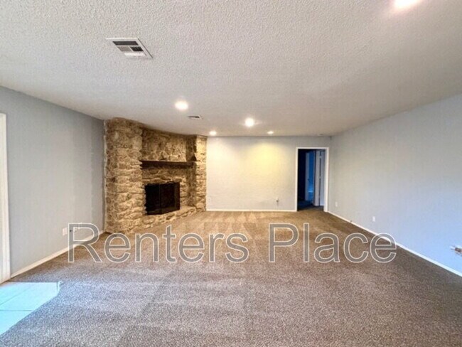 Photo - 6824 E 95th St