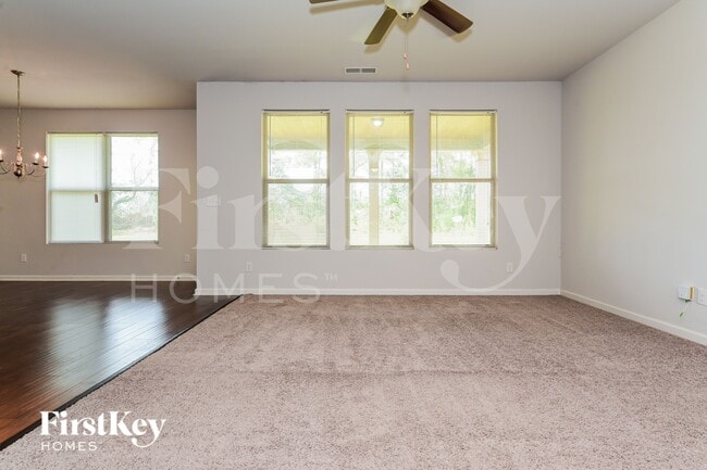 Photo - 152 Daisy Cir