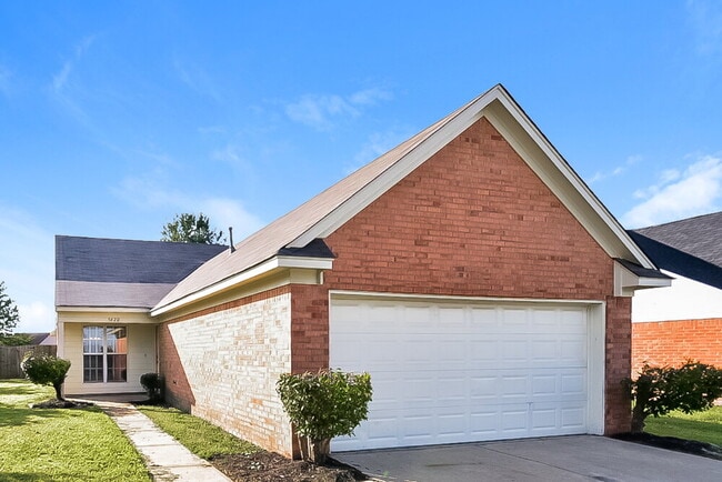 Building Photo - 5620 Kaitlyn Dr W Rental