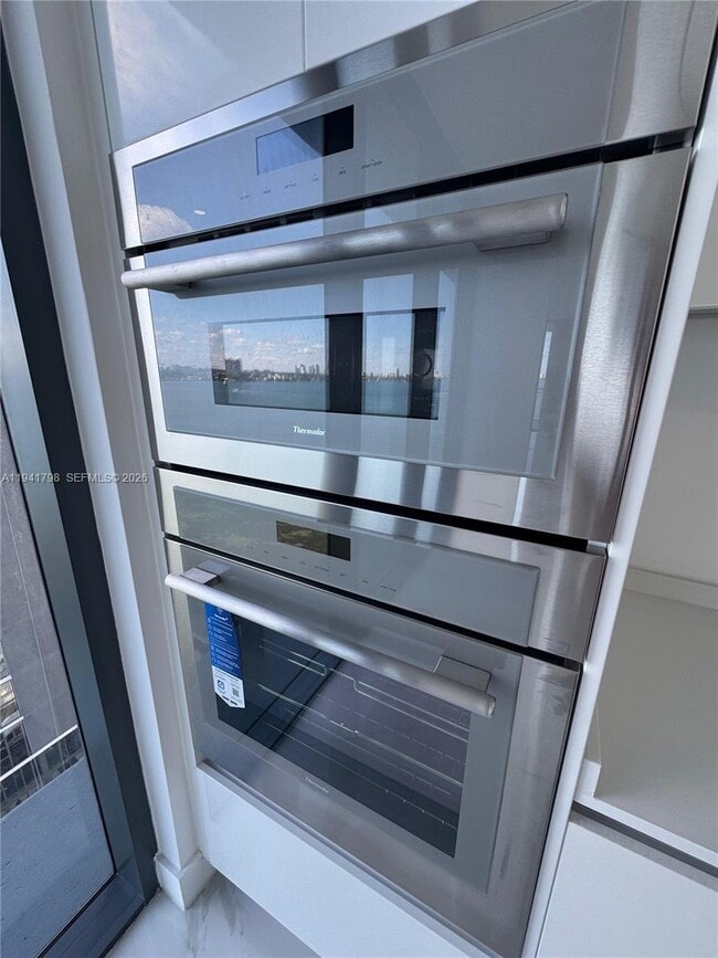 Photo - 700 NE 24th St Unit 907