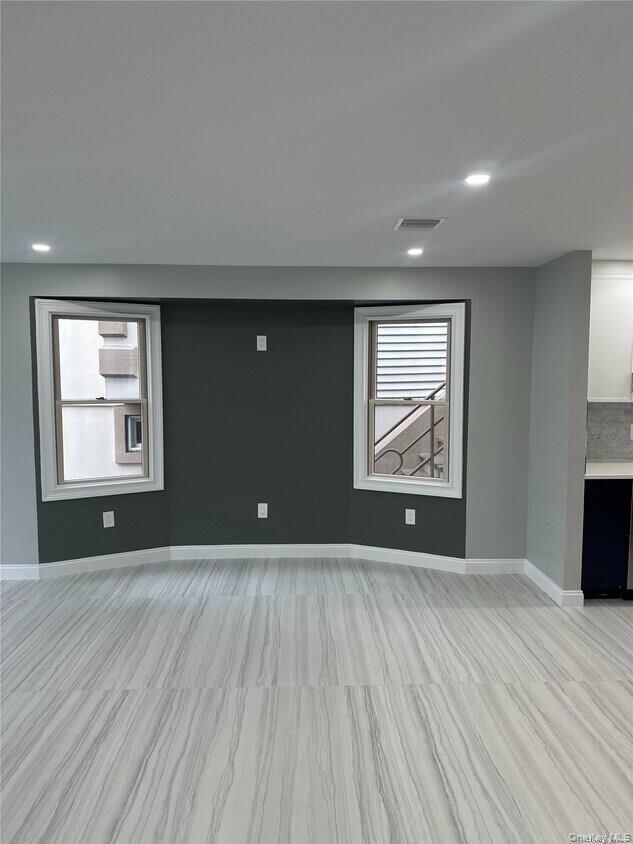 Photo - 233 E Fulton St