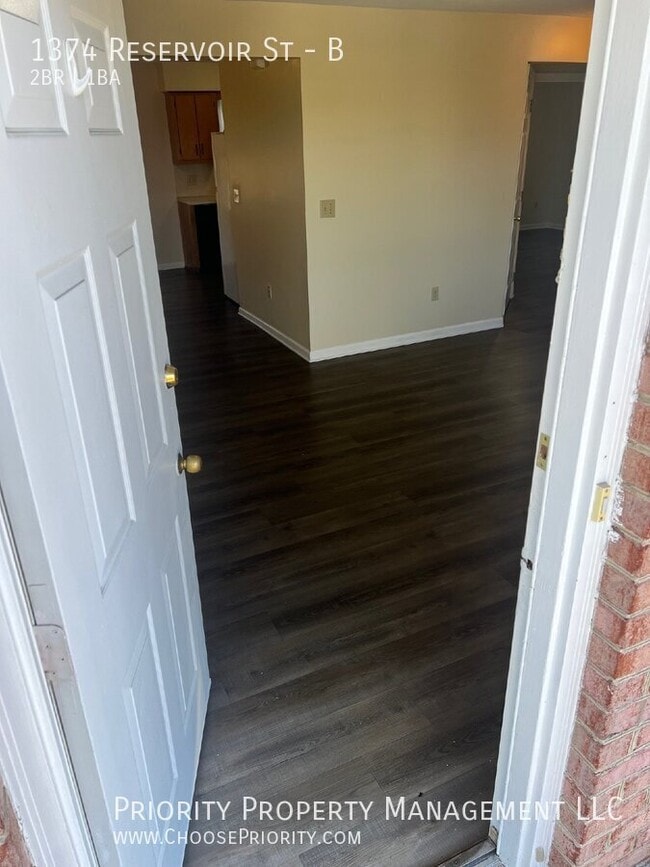 Photo - 1374 Reservoir St Unit B