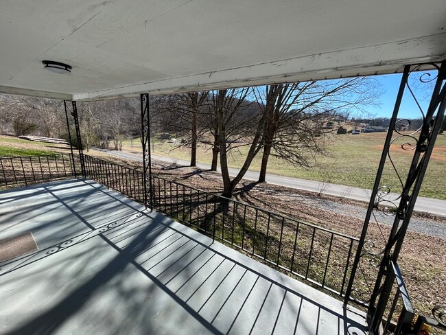 Photo - 125 Strawberry Ln