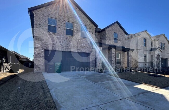 Photo - 1908 Briar Hl Dr