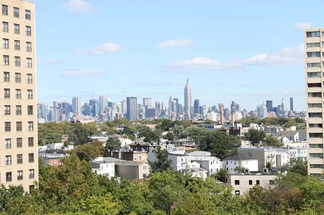 Building Photo - 10 Huron Ave Unit 10B