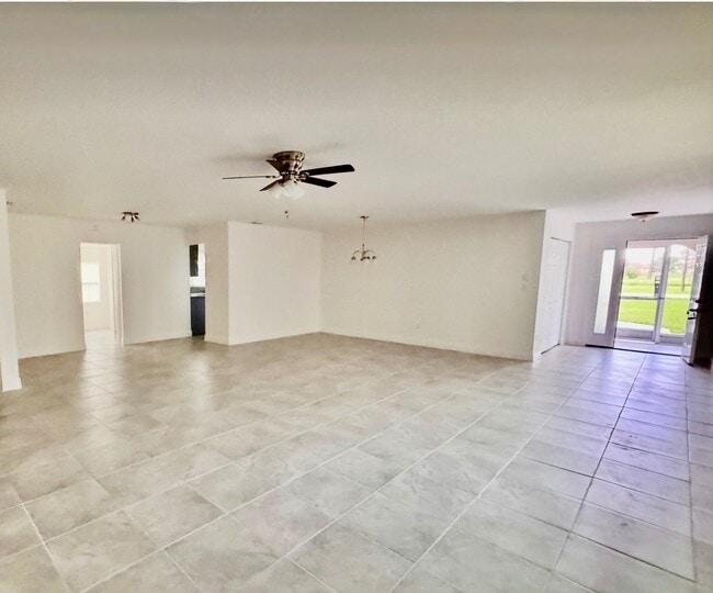 Photo - 3252 Golfview Rd