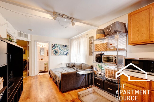 Photo - 1627 N Winchester Ave Unit CH1