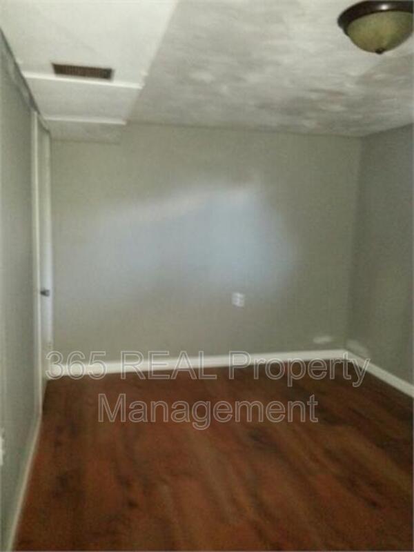 Photo - 430 28th Ave