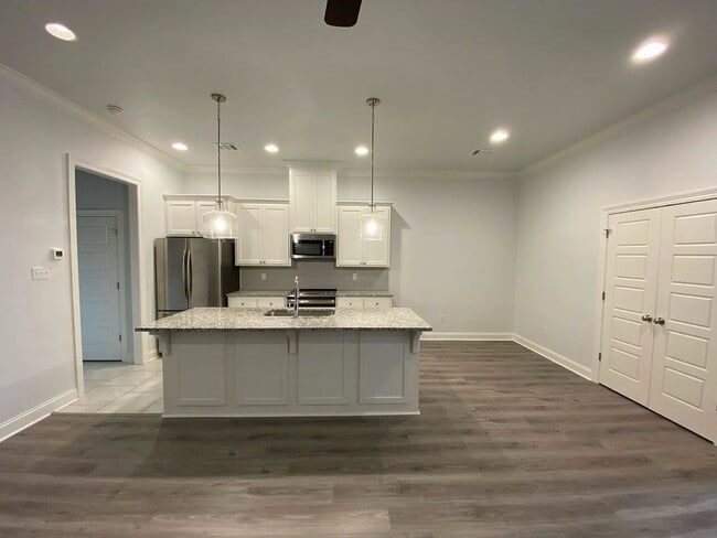 Photo - Charming 2-bedroom, 2-bath rental home in Baton Rouge, conveniently located near LSU