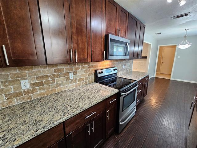 Photo - 216 Wesley Dr