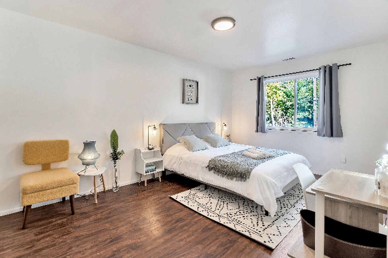 Photo - MARGO MANOR-1250 Unit 1