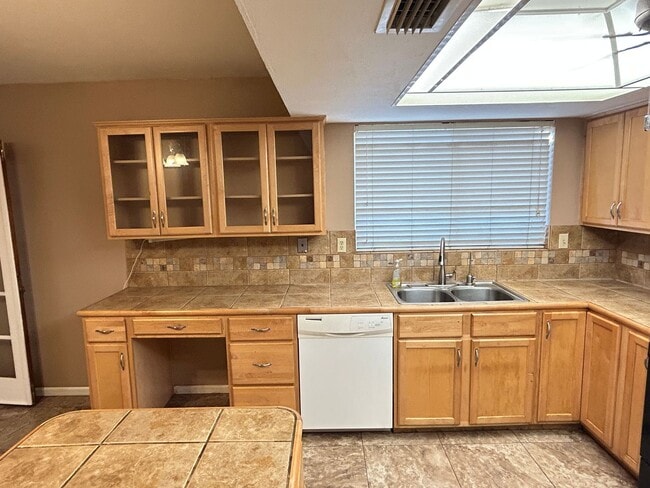 Photo - Stunning 3 Bedroom 2 Bath