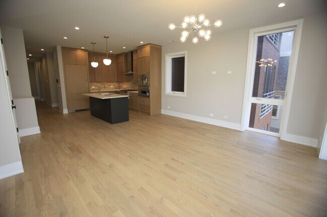 Photo - 1029 N Winchester Ave