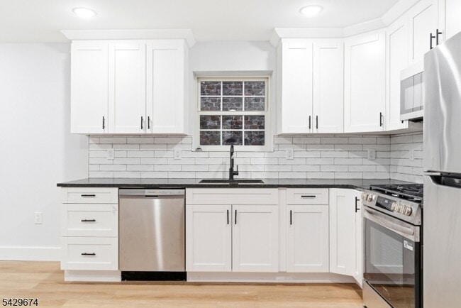 Photo - 129 Mt Pleasant Ave Unidad 1