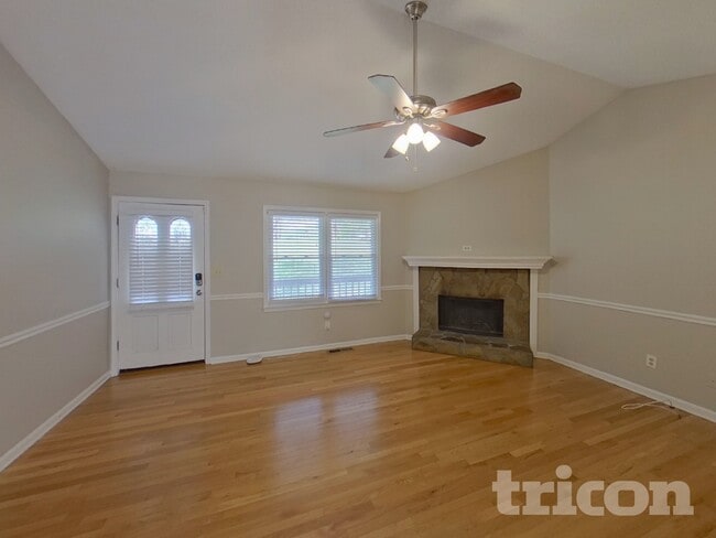 Photo - 296 Whitney Ln