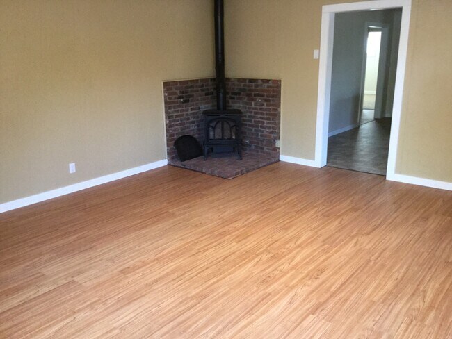 Photo - Westside 3 Bedroom House, New Kitchen, Paint, Flooring & Appliances, Attached Garage