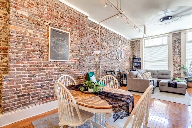 418 S Gay St Unit 503