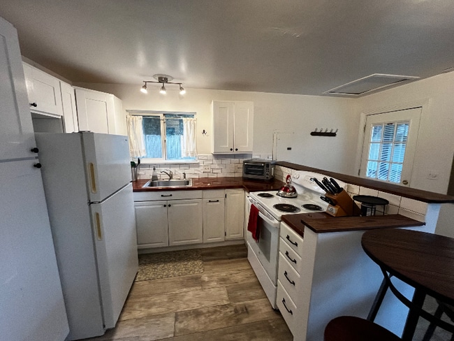 Photo - 2219 Bush Ave NW