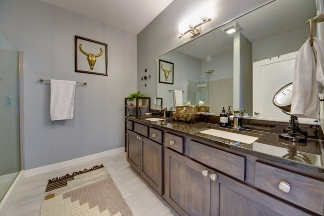 Photo - The Metropolitan